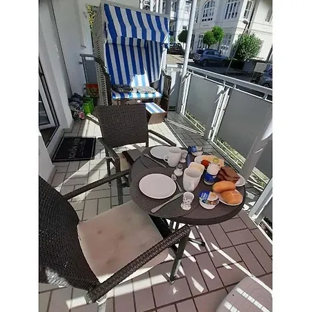 Koehler 2 Buskam 23 Semesterbostad *